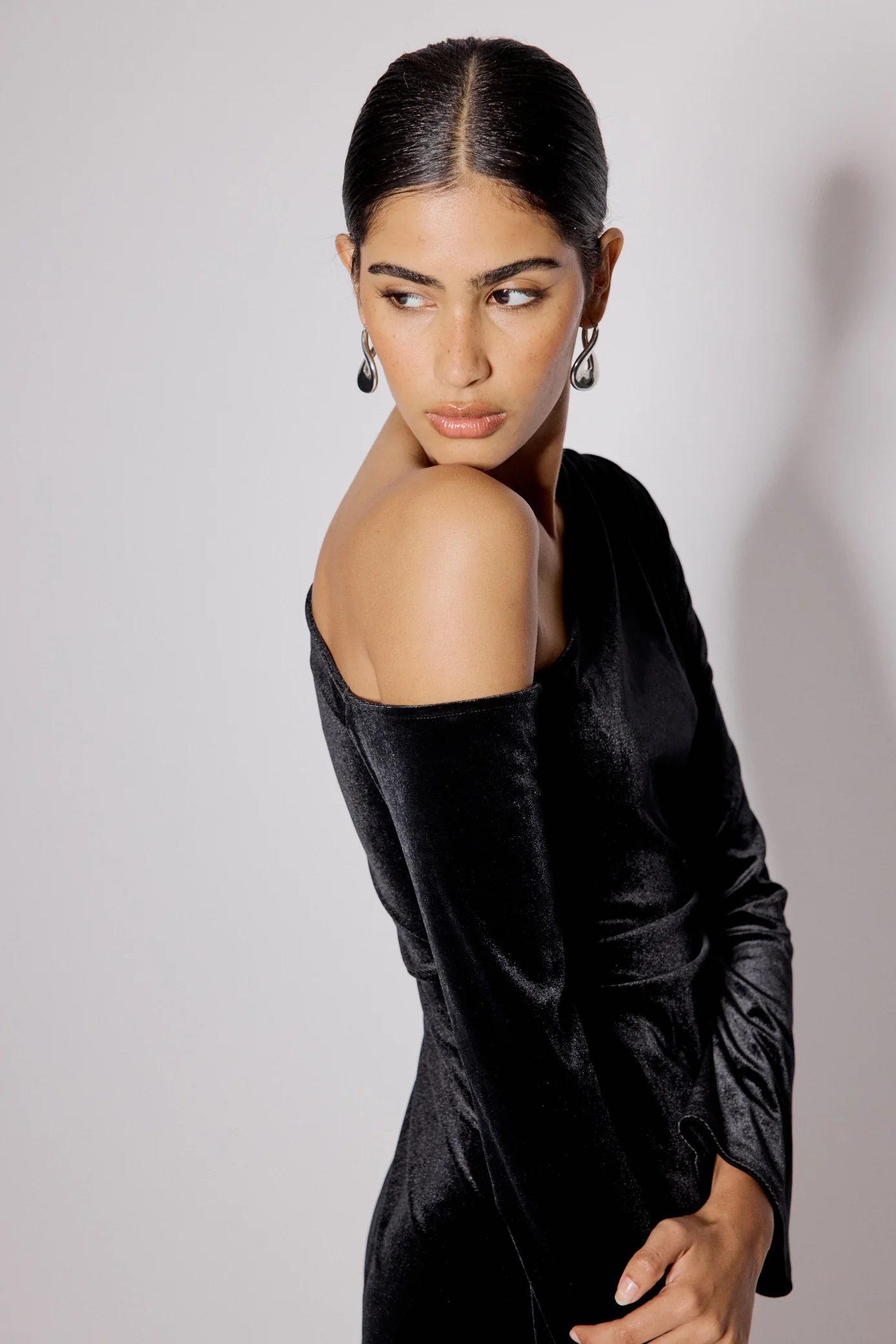 Black Velvet Asymmetric Virgo Mini Dress - Image 3
